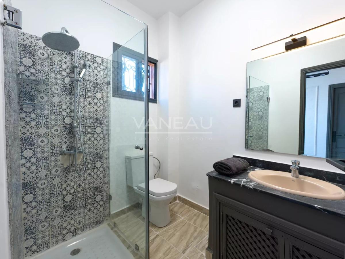 **À Vendre : Maison de ville de 400 m² à Marrakech**