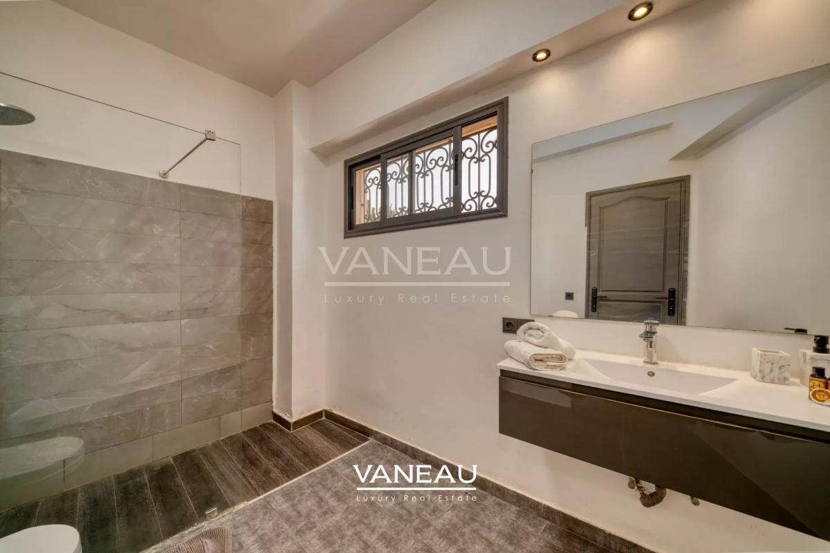 **À Vendre : Maison de ville de 400 m² à Marrakech**
