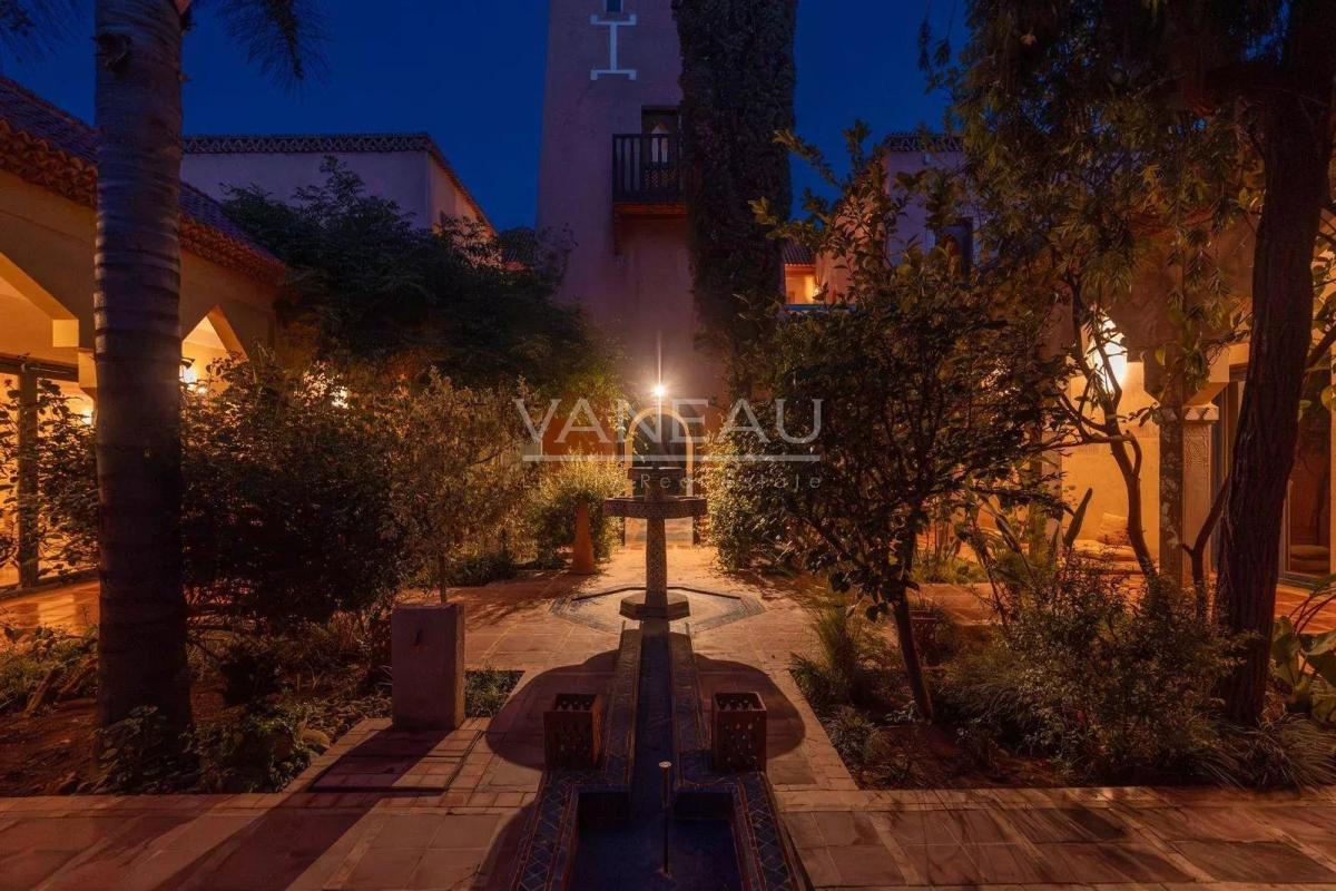 Un havre de paix au pied de l'Atlas sur 2 hectare avec VNA