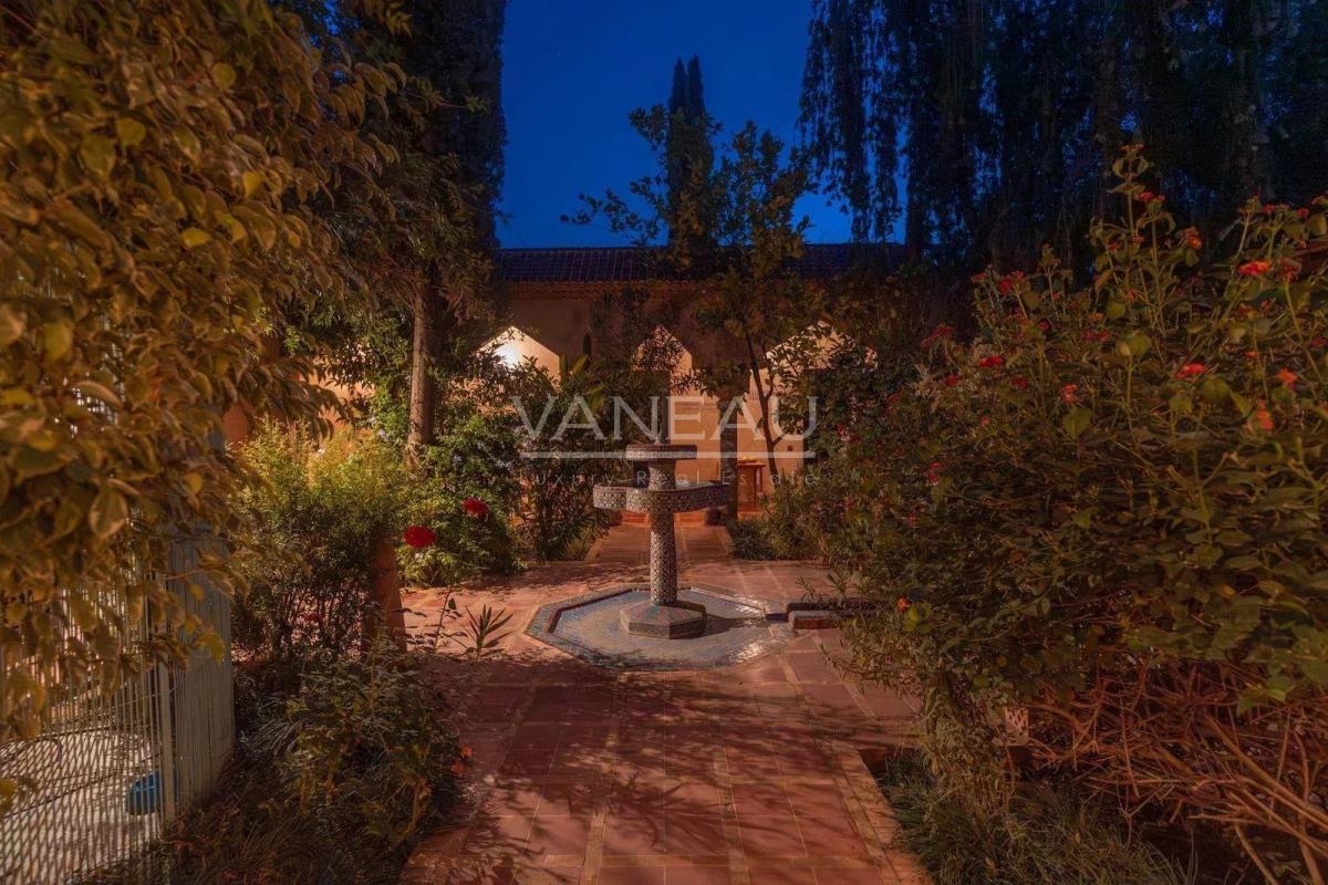 Un havre de paix au pied de l'Atlas sur 2 hectare avec VNA