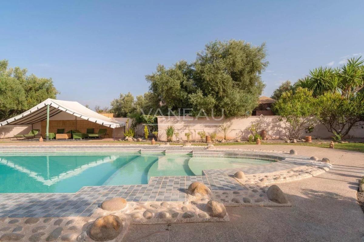 Un havre de paix au pied de l'Atlas sur 2 hectare avec VNA