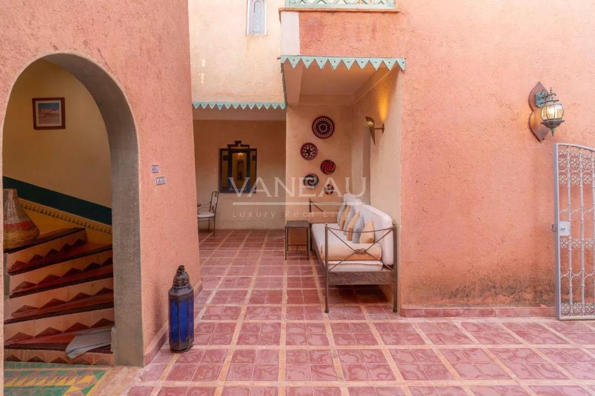 Un havre de paix au pied de l'Atlas sur 2 hectare avec VNA