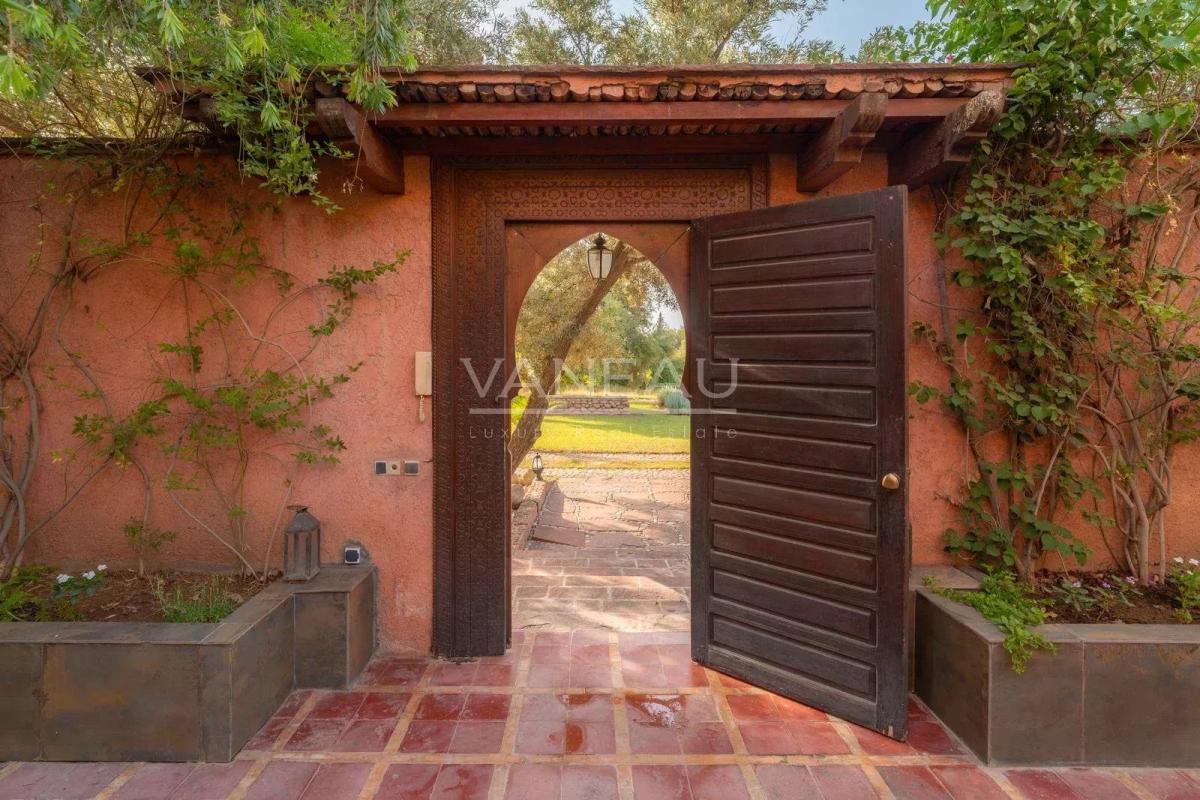 Un havre de paix au pied de l'Atlas sur 2 hectare avec VNA