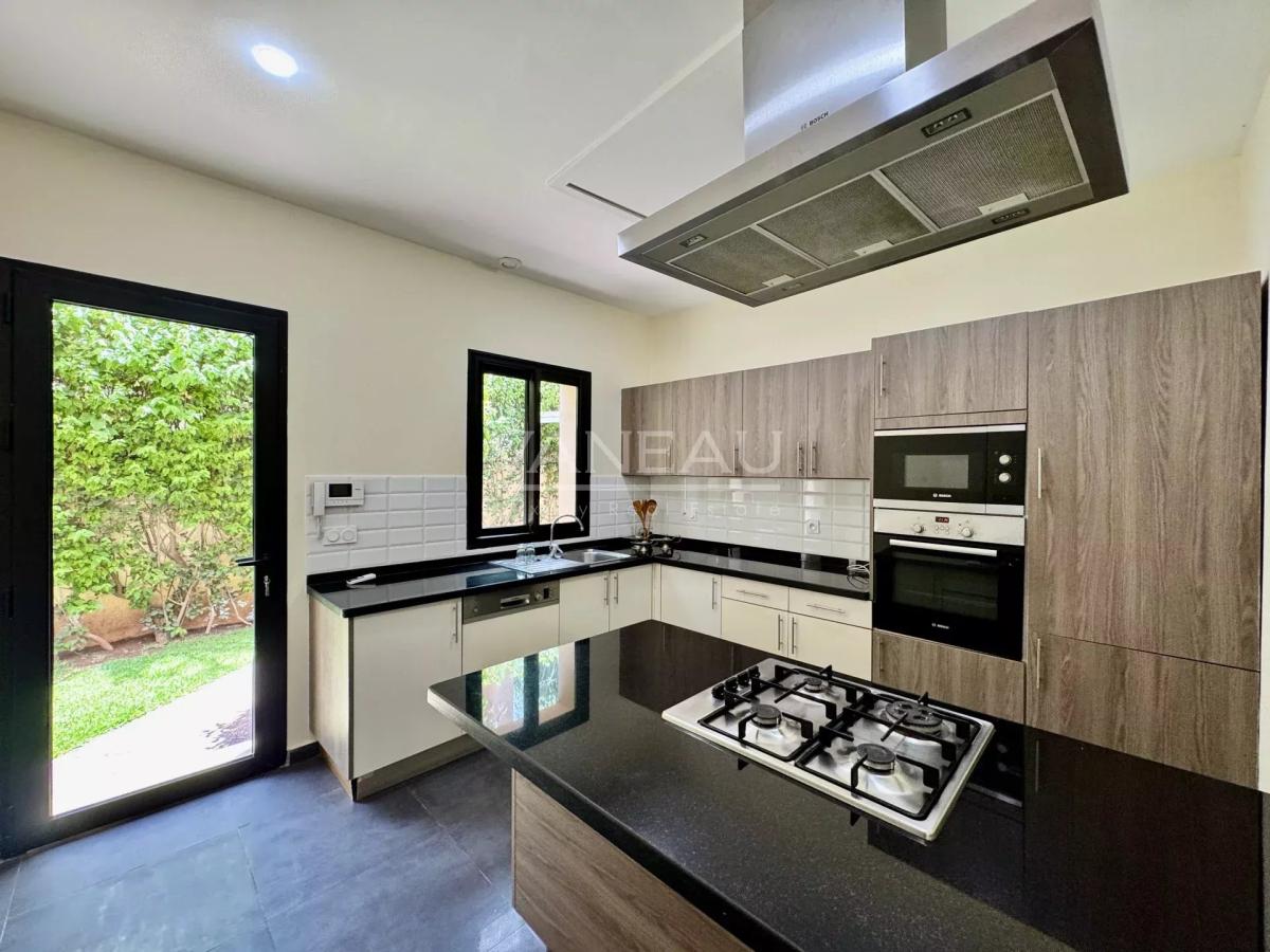 Villa à Louer Sur Golf- Amelkis