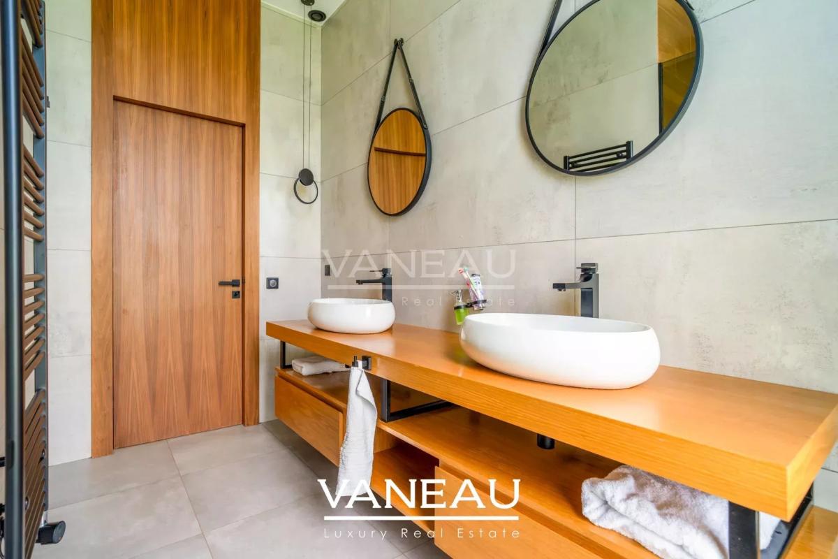 Villa Contemporaine d’Architecte et Domotique Intégrée