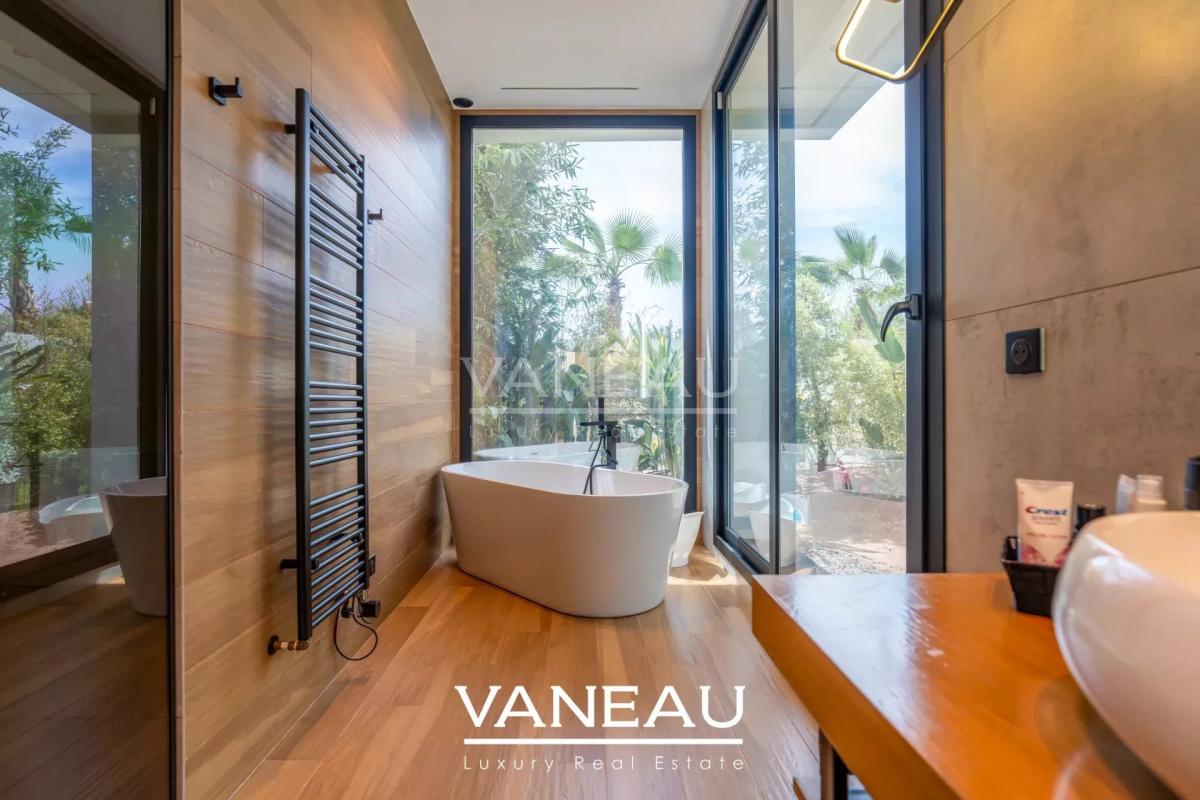 Villa Contemporaine d’Architecte et Domotique Intégrée