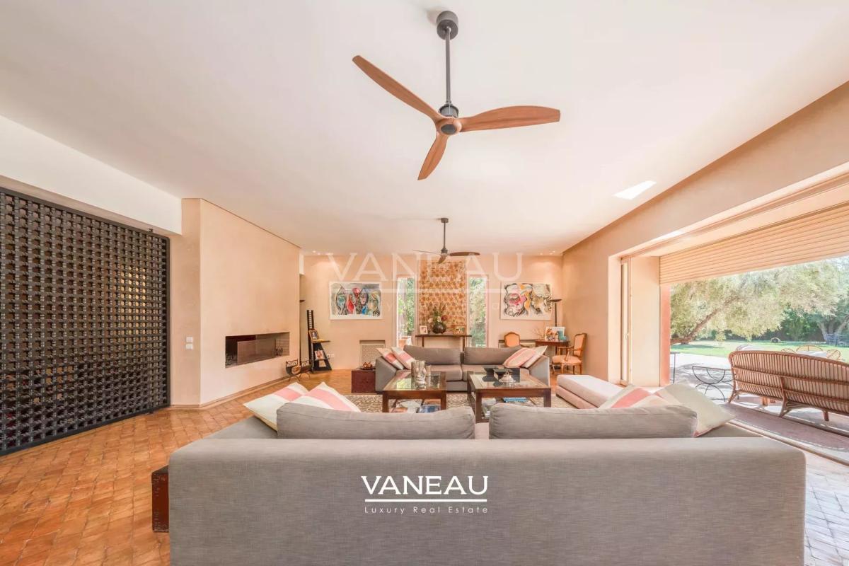 Propriété à vendre route de Fes avec VNA