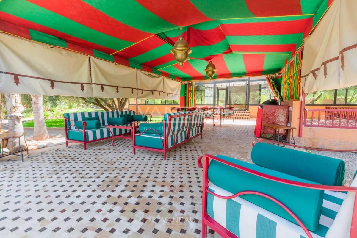 Un havre de paix au pied de l'Atlas sur 1 hectare avec VNA