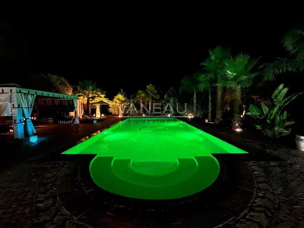 Un havre de paix au pied de l'Atlas sur 1 hectare avec VNA