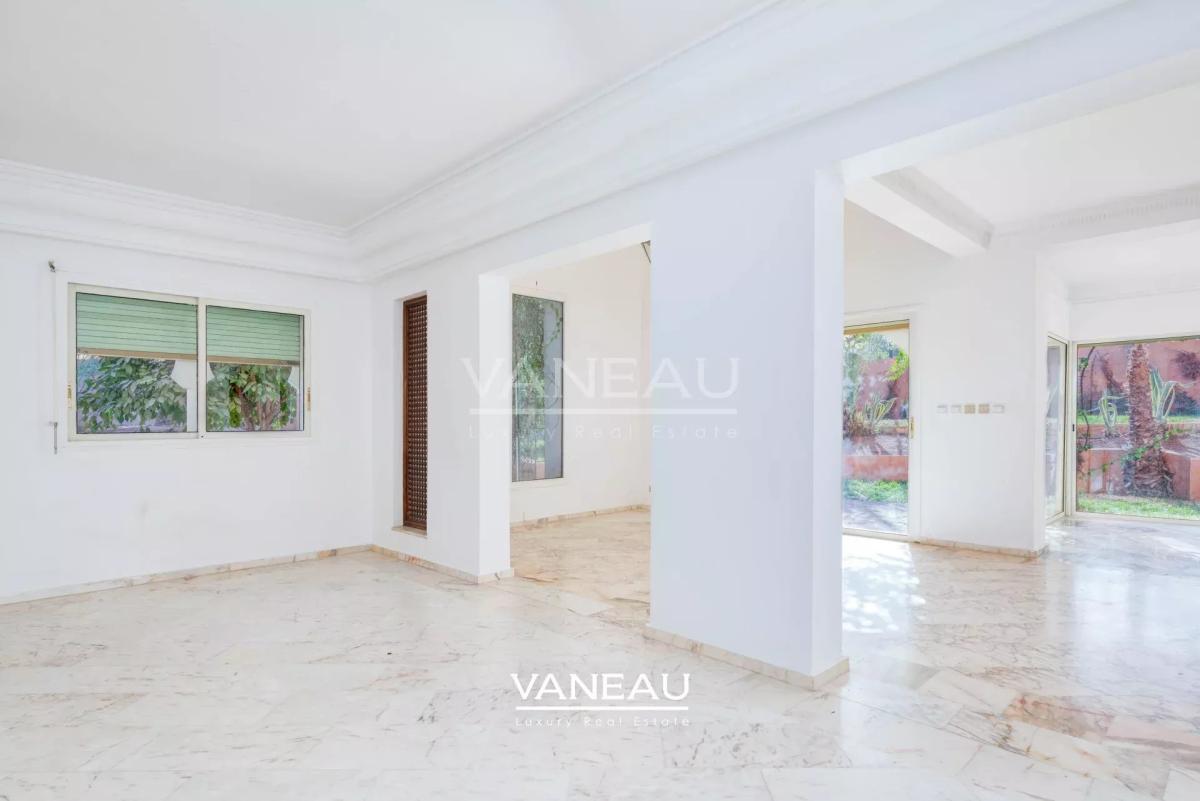 Grand appartement en duplex de trois chambres à la Palmeraie