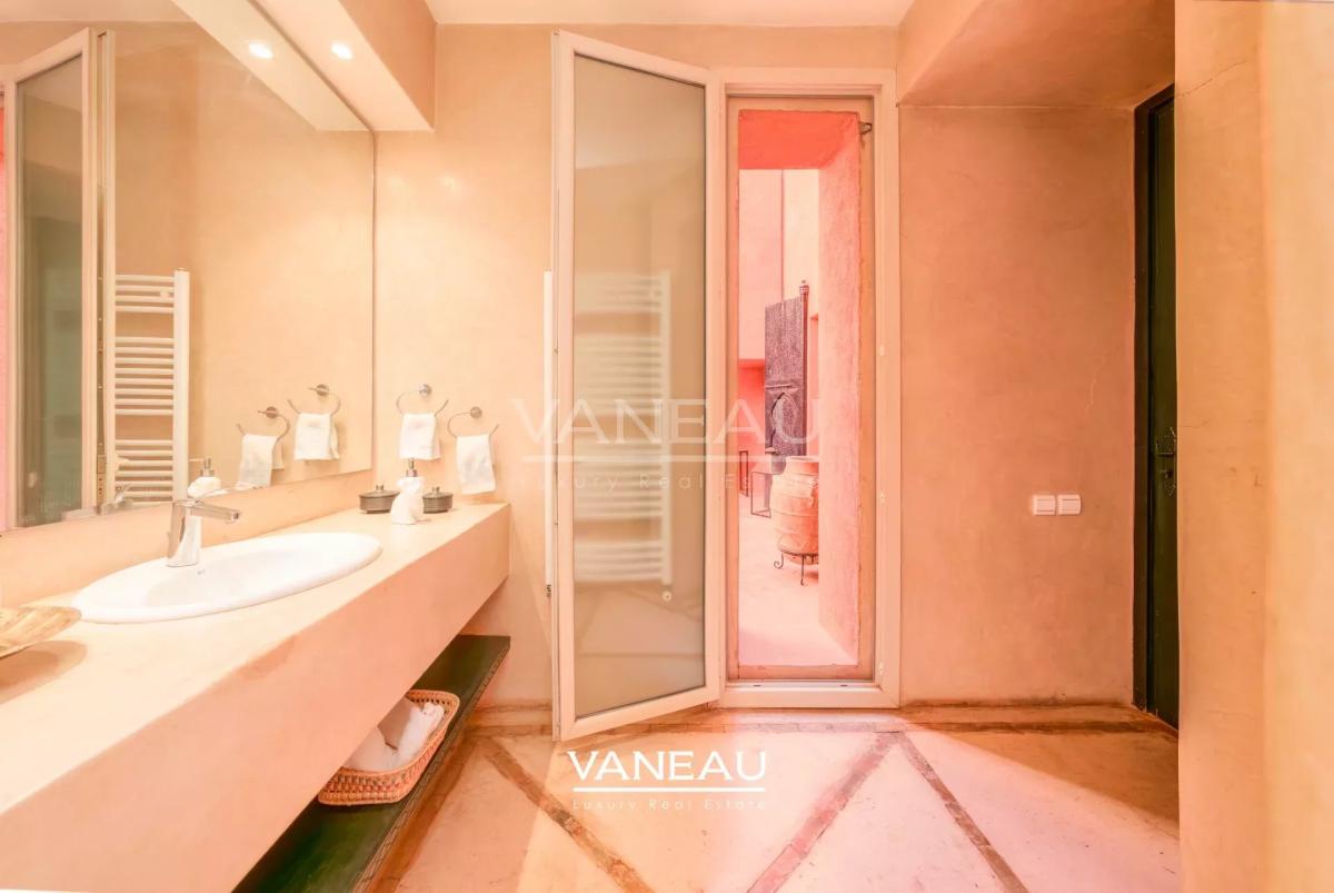 Propriété à vendre route de Fes avec VNA