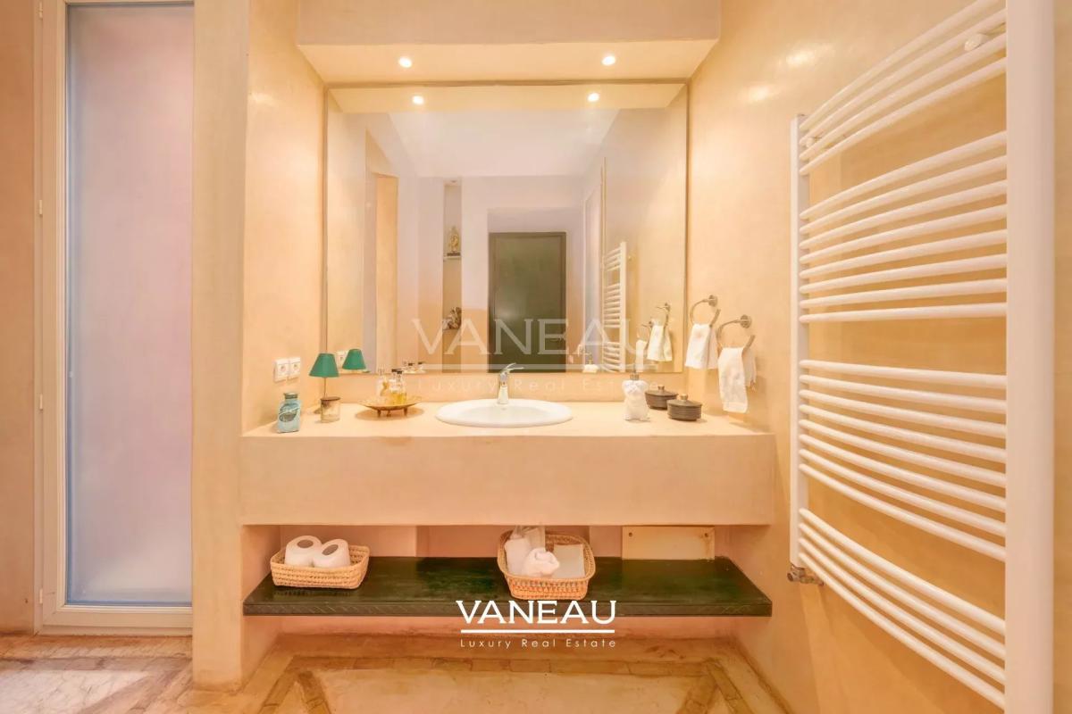 Propriété à vendre route de Fes avec VNA