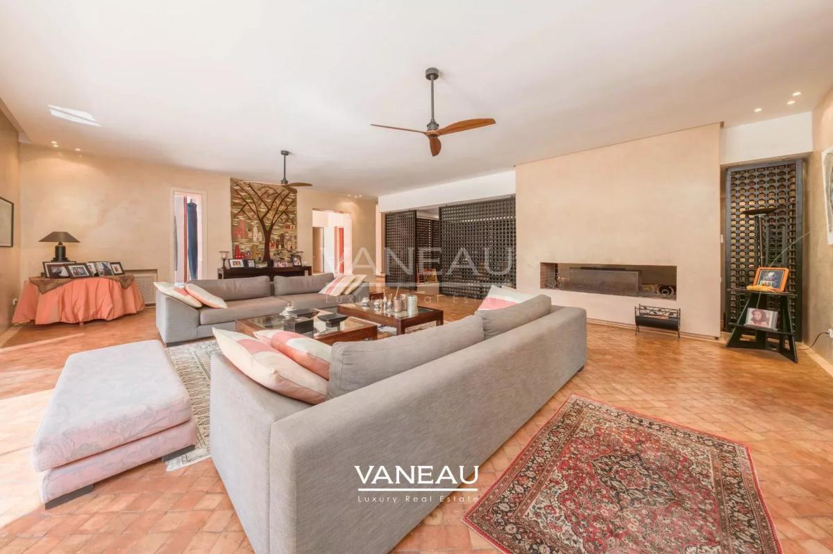 Propriété à vendre route de Fes avec VNA