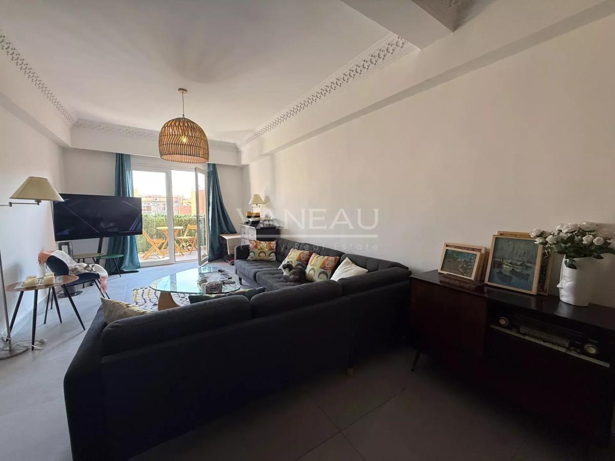 APPARTEMENT 2 CHAMBRES 5 ème étage