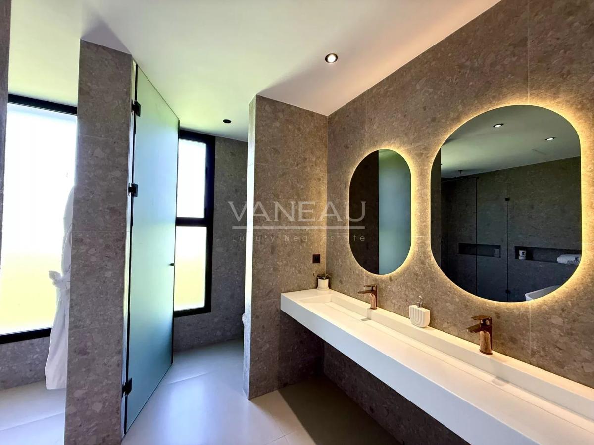 VILLA PLAIN-PIED 4 SUITES