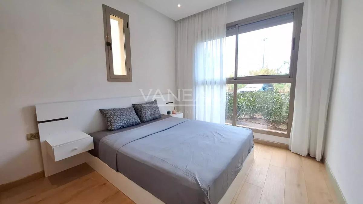 Bel appartment 3 chambres en rez-de-jardin.