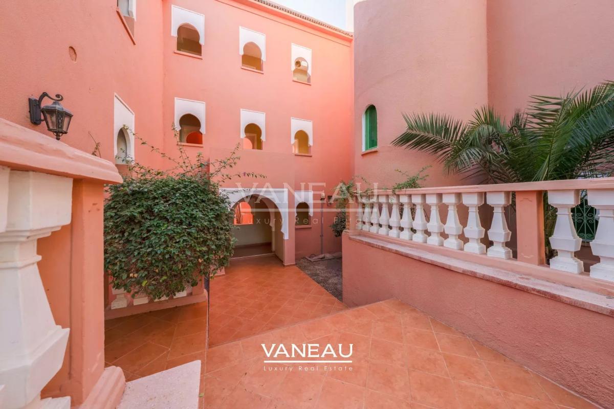 Grand appartement en duplex de trois chambres à la Palmeraie