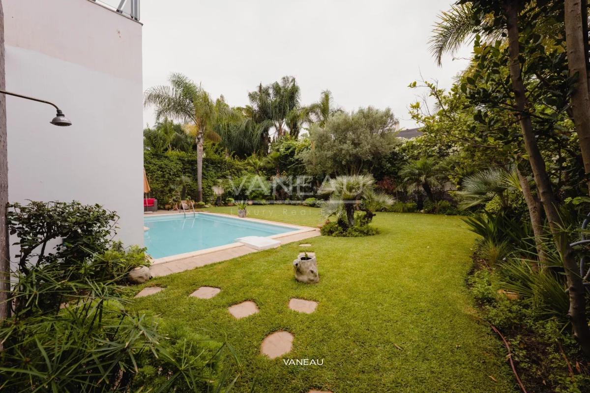 Villa de 650 m² à vendre sur Bouskoura - Maroc