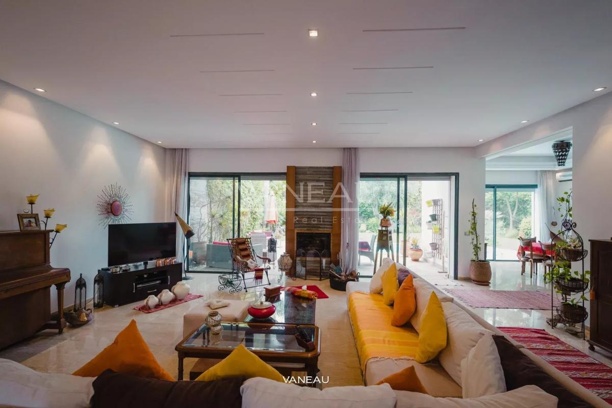 Villa de 650 m² à vendre sur Bouskoura - Maroc