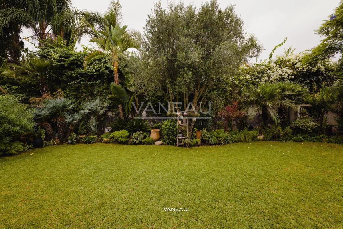 Villa de 650 m² à vendre sur Bouskoura - Maroc