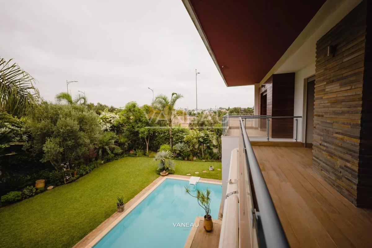 Villa de 650 m² à vendre sur Bouskoura - Maroc