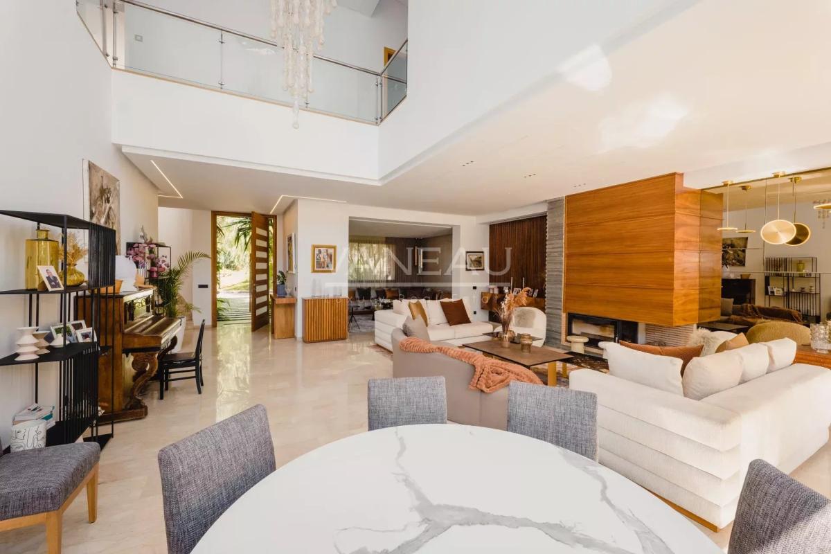 Villa de 730 m² à vendre sur Bouskoura - Maroc