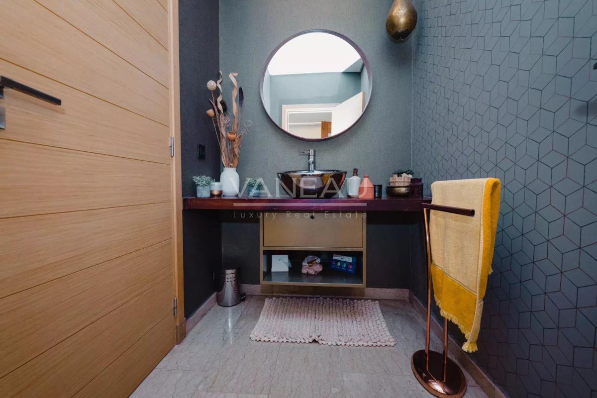 Villa de 730 m² à vendre sur Bouskoura - Maroc