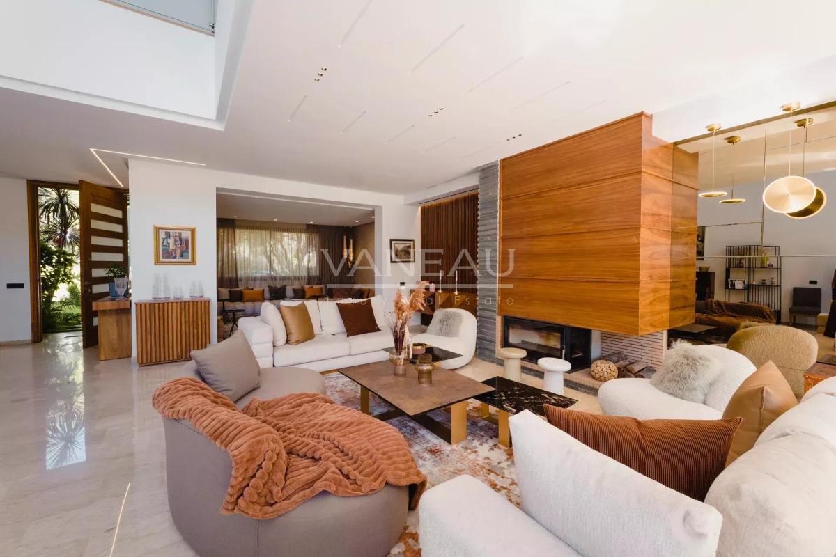 Villa de 730 m² à vendre sur Bouskoura - Maroc