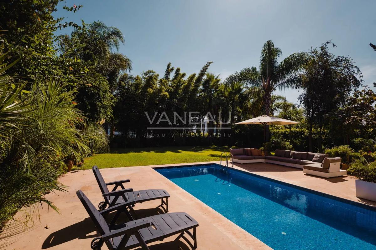 Villa de 730 m² à vendre sur Bouskoura - Maroc