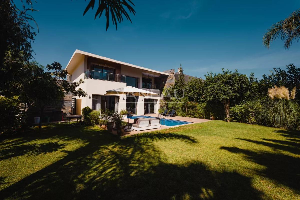 Villa de 730 m² à vendre sur Bouskoura - Maroc