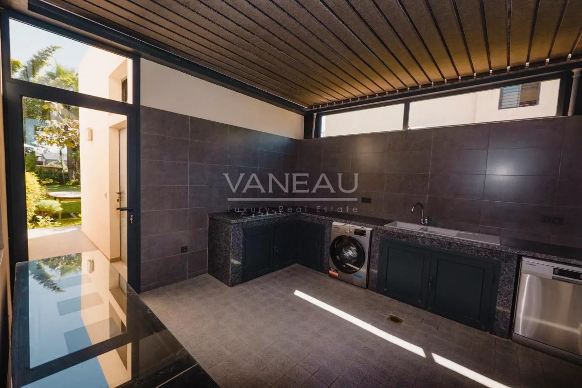 Villa de 730 m² à vendre sur Bouskoura - Maroc