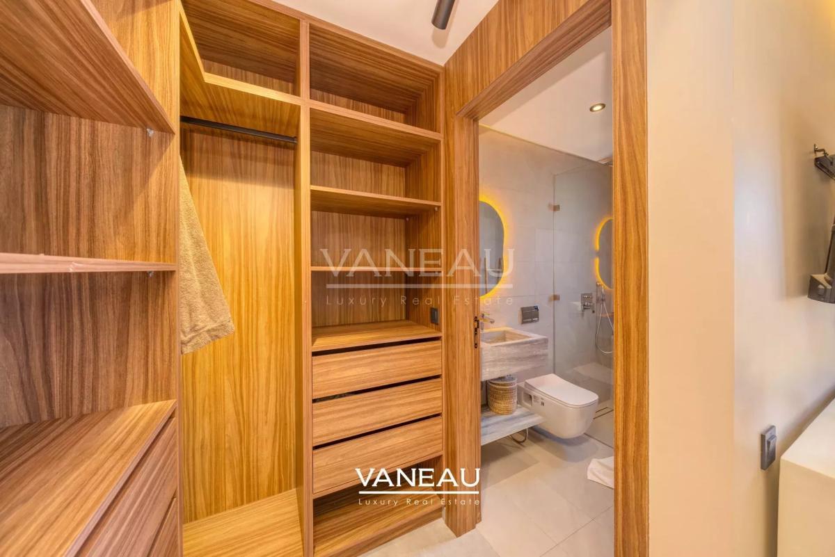 **À Vendre : Villa Moderne de 385 m² sur Golf à Marrakech**