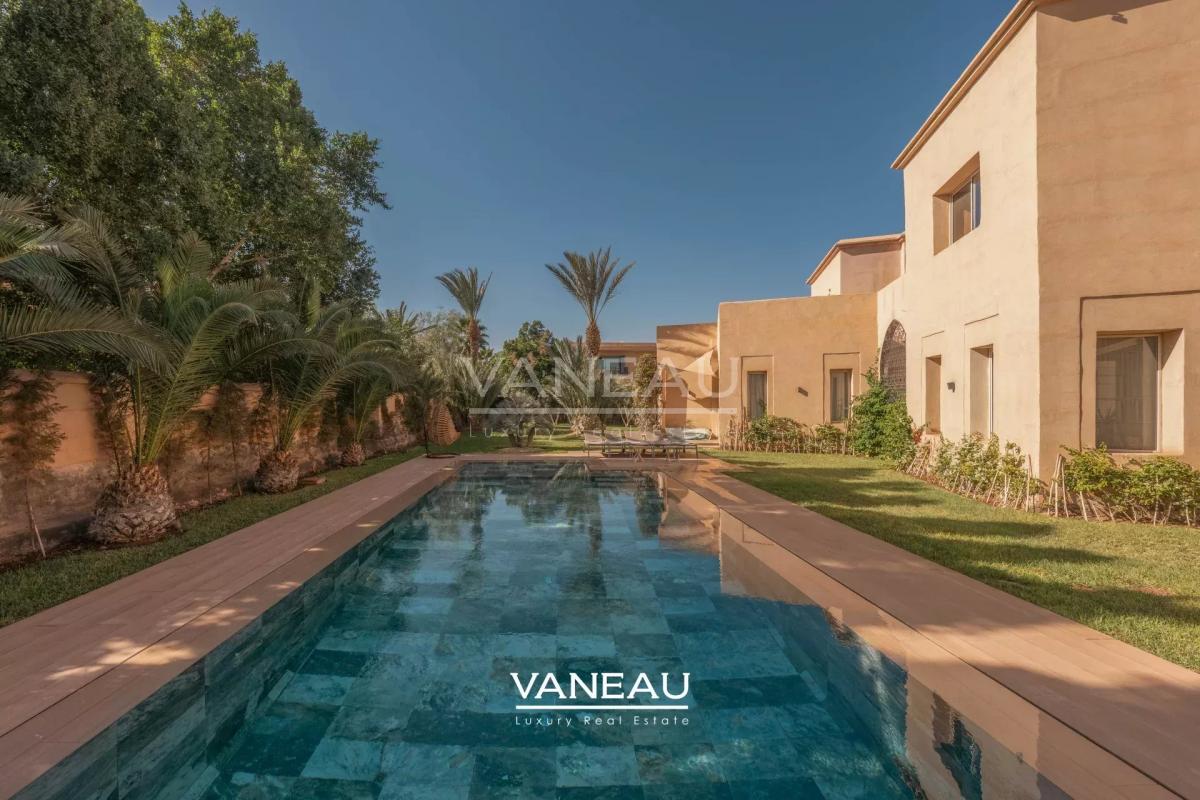 Sompteuse villa nichée au coeur de la Palmeraie