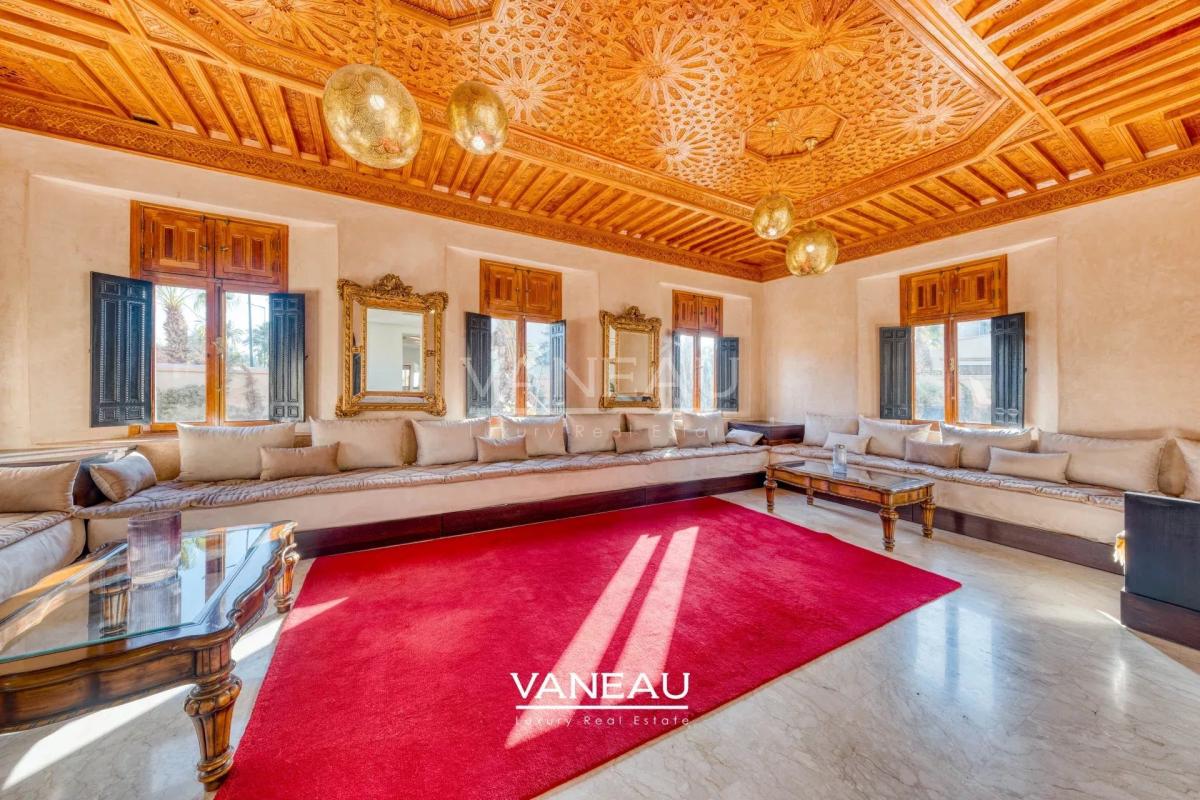 Sompteuse villa nichée au coeur de la Palmeraie