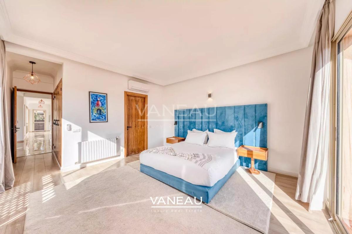 Sompteuse villa nichée au coeur de la Palmeraie