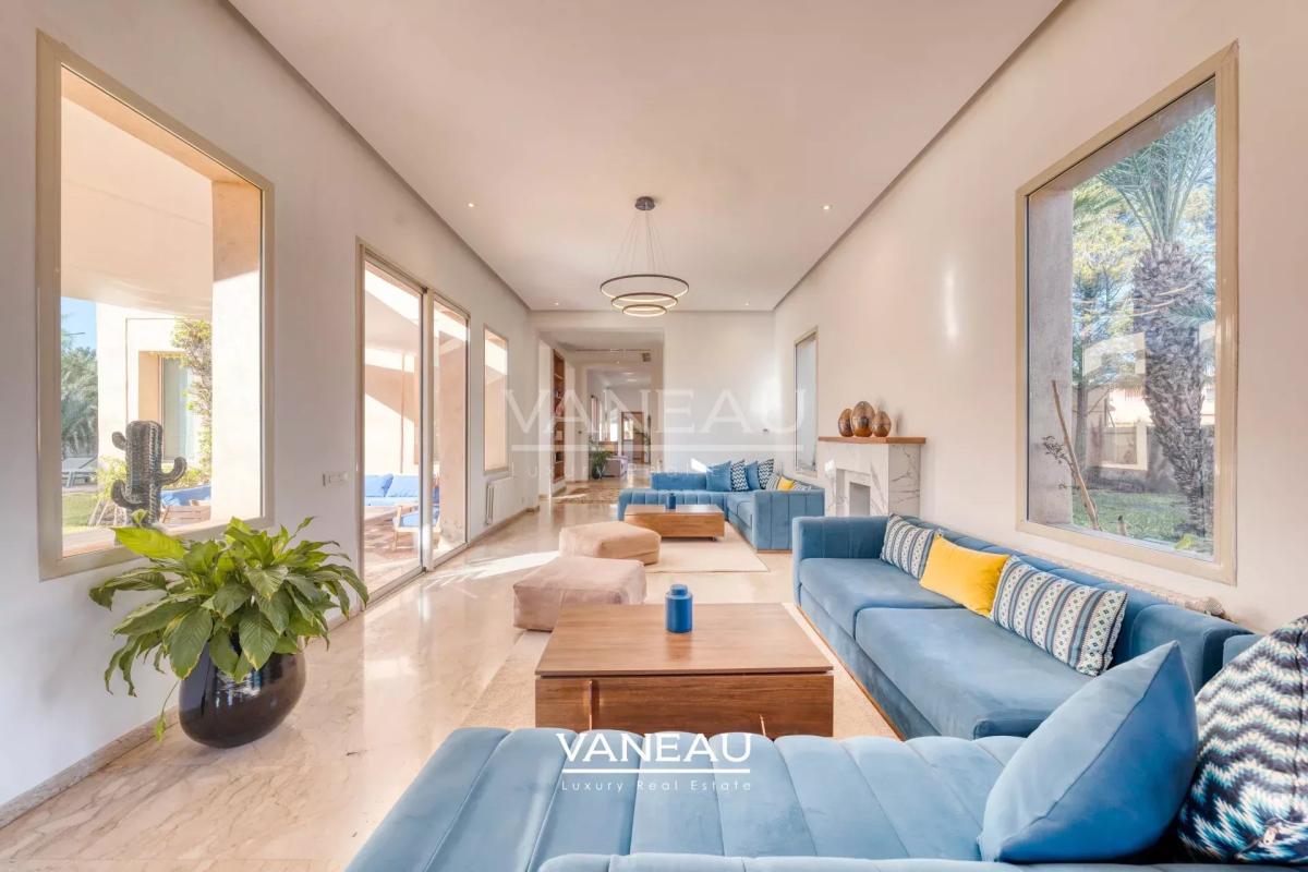 Sompteuse villa nichée au coeur de la Palmeraie