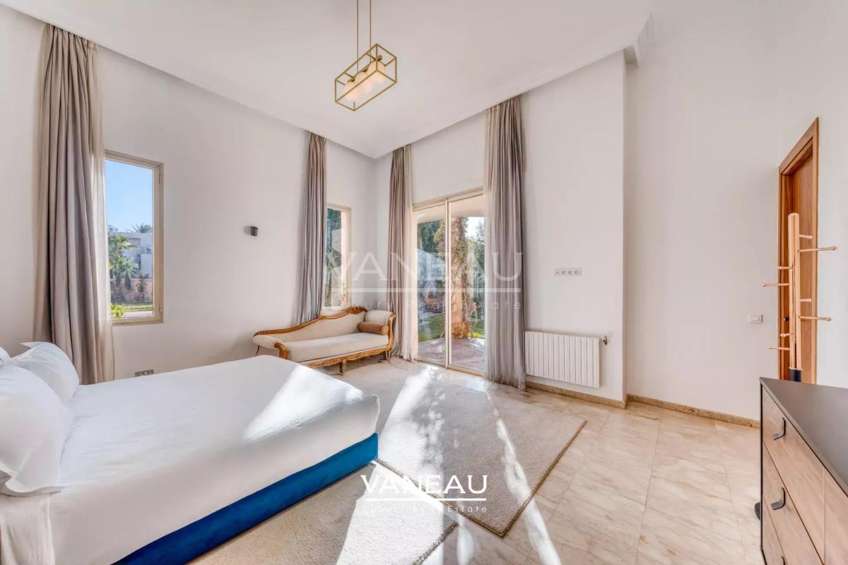 Sompteuse villa nichée au coeur de la Palmeraie