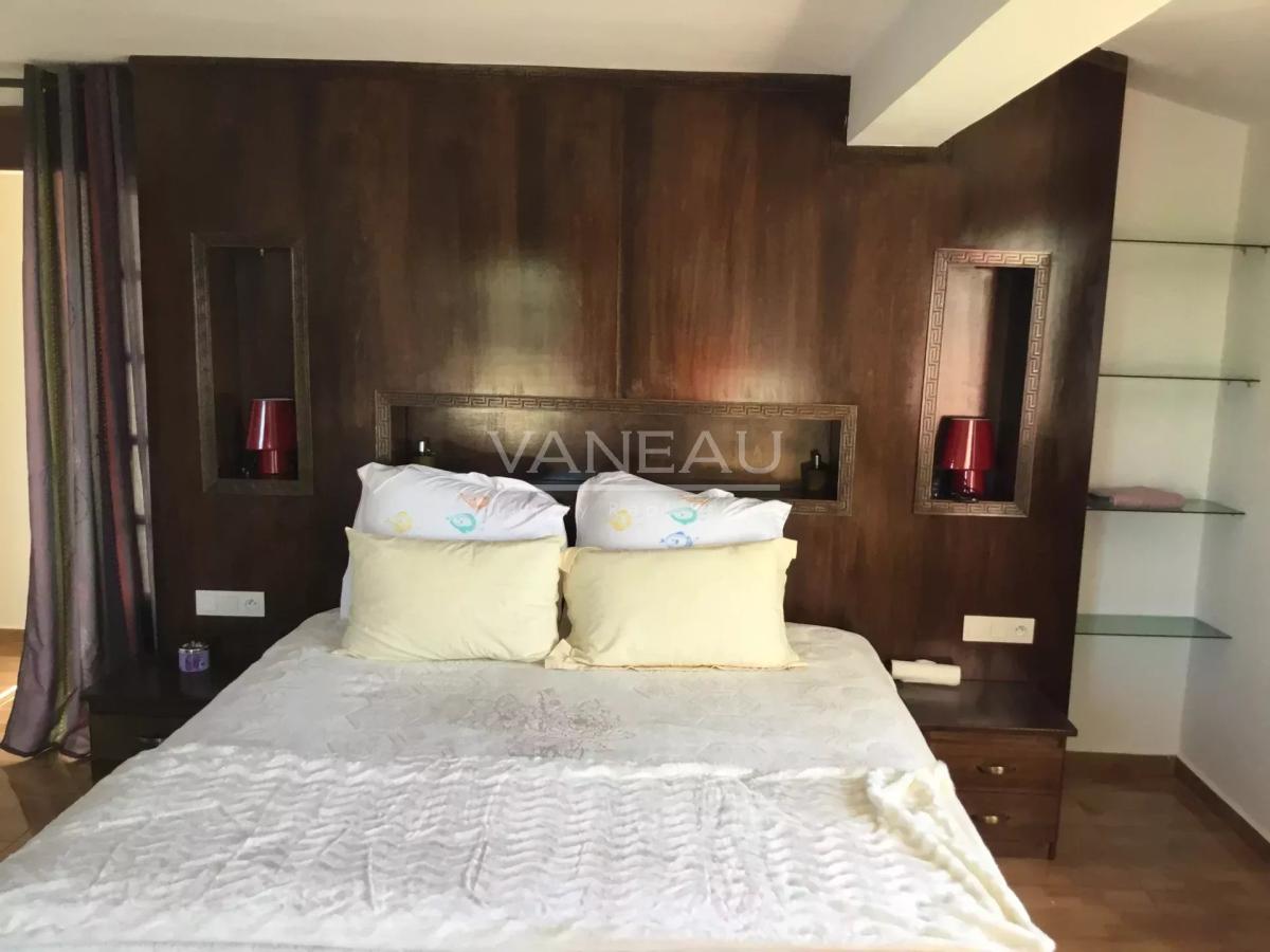 BENSLIMANE - DOMAINE DE PRESTIGE 13 HECTARES - 2 VILLAS DE LUXE 