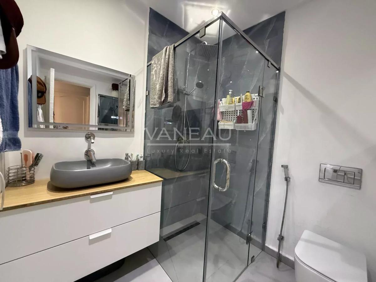 APPARTEMENT 2 CHAMBRES 5 ème étage