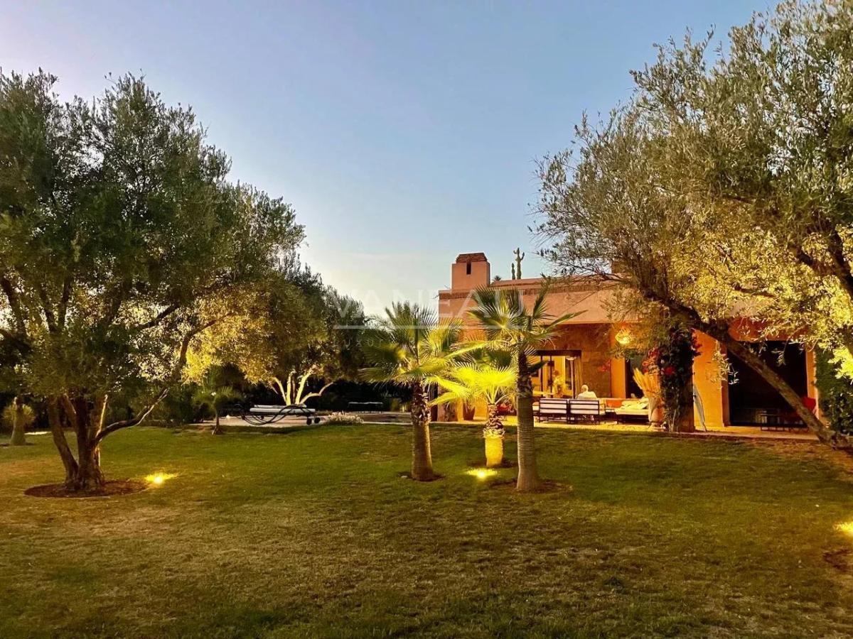 Jolie villa 3 chambres route de Fes avec piscine