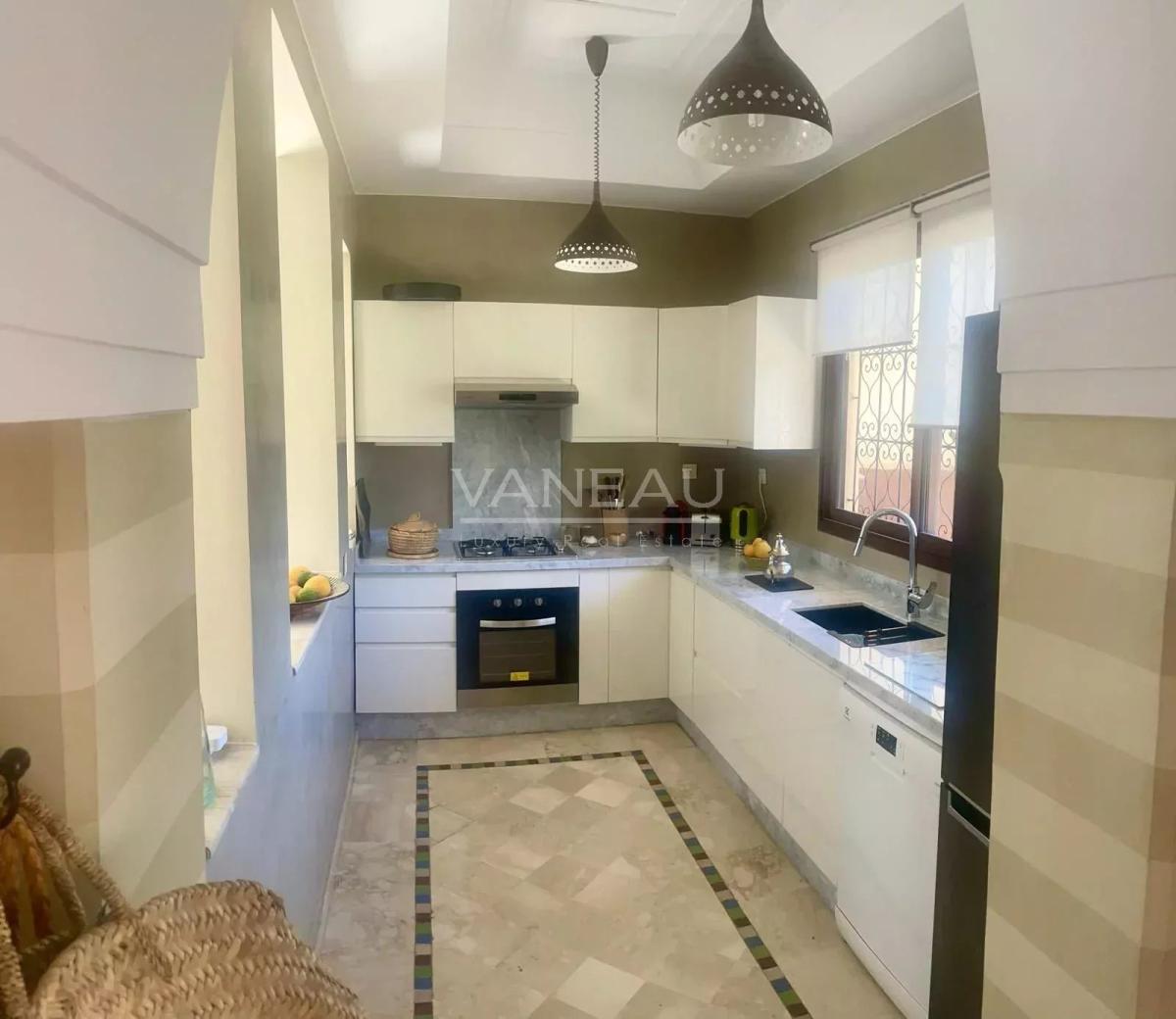 Jolie villa 3 chambres route de Fes avec piscine