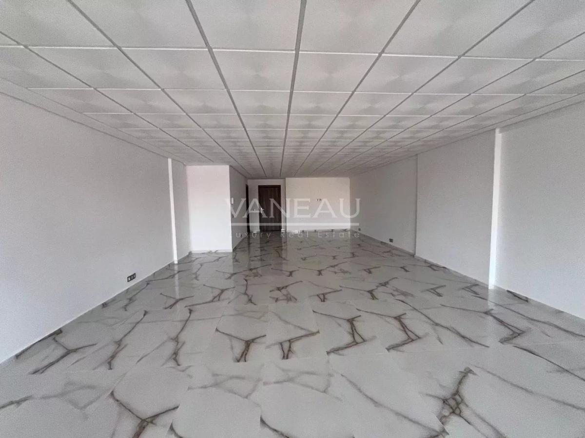 ****Bureau à louer Centre Gueliz ****