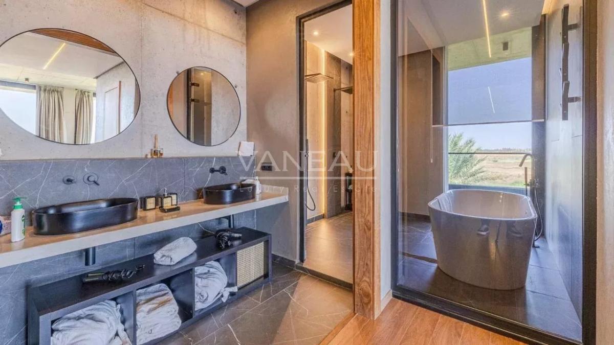 Villa d'architecte en 1ère ligne de golf