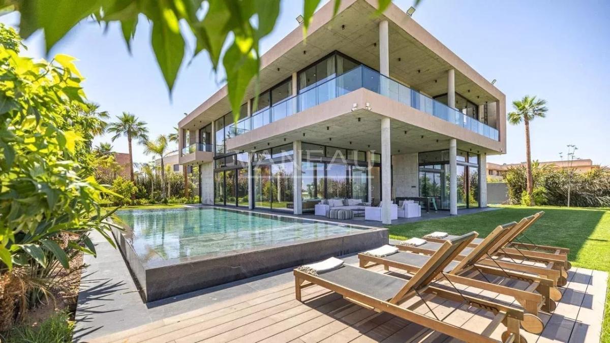 Villa d'architecte en 1ère ligne de golf