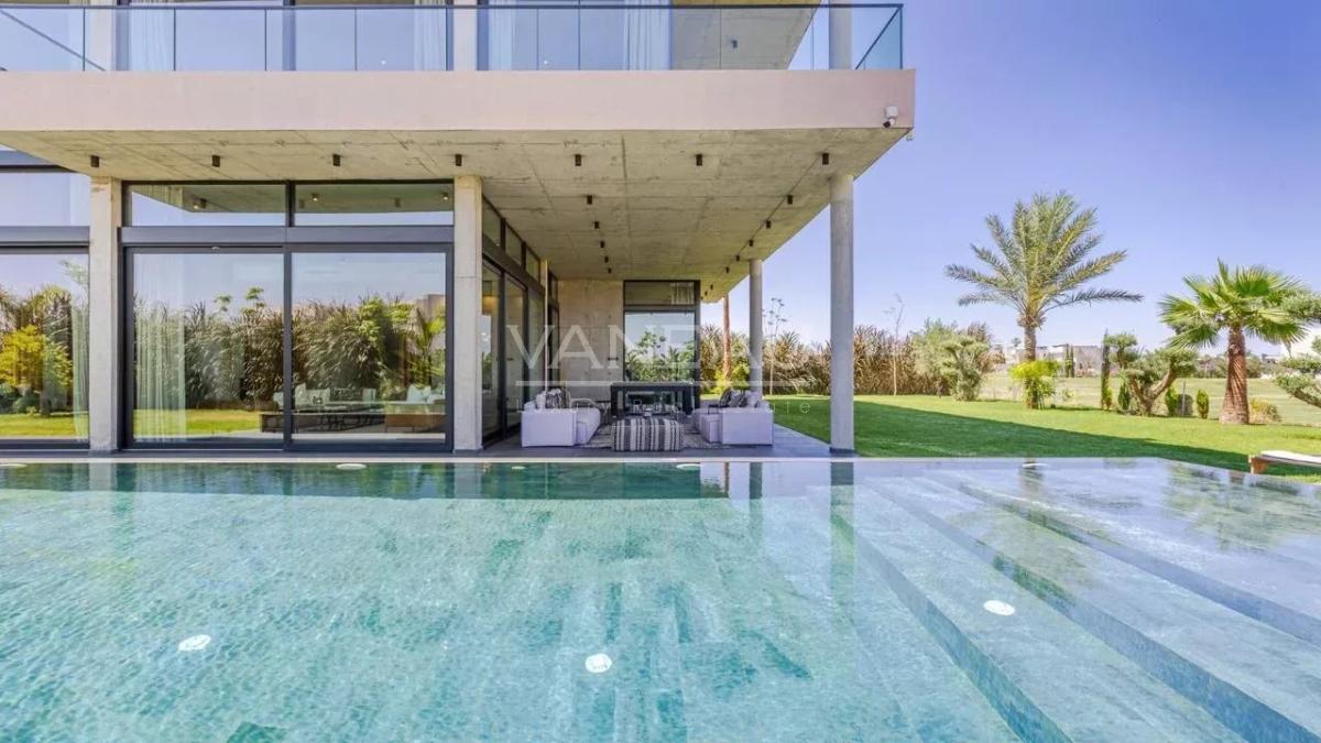 Villa d'architecte en 1ère ligne de golf