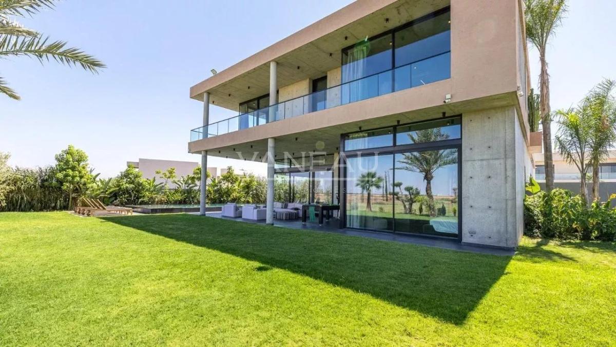 Villa d'architecte en 1ère ligne de golf