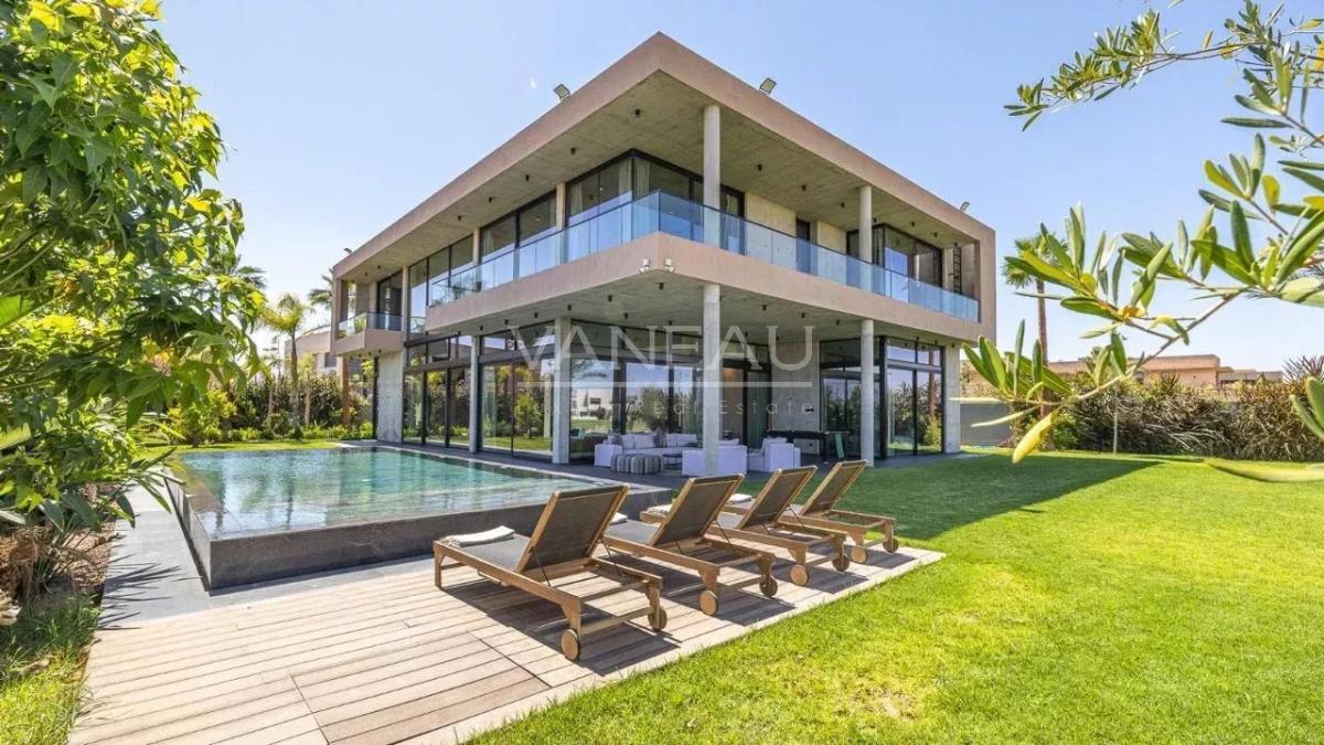 Villa d'architecte en 1ère ligne de golf