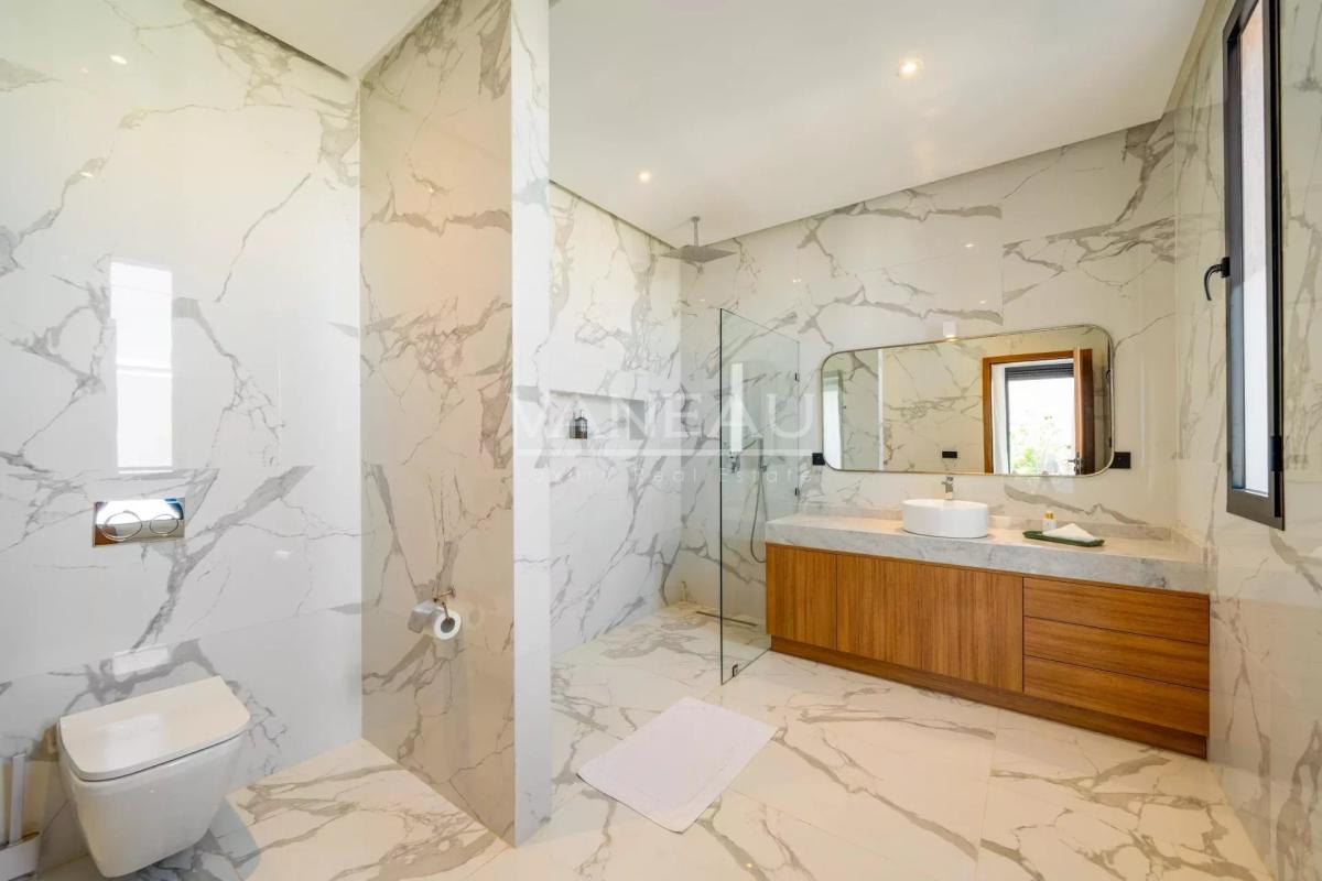 Villa neuve 4 suites location longue durée