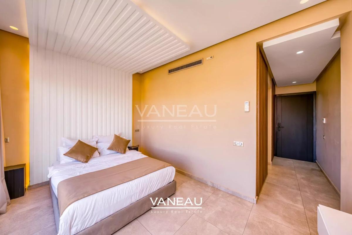 **À Vendre : Villa d’Exception sur le Golf Akenza à Marrakech**