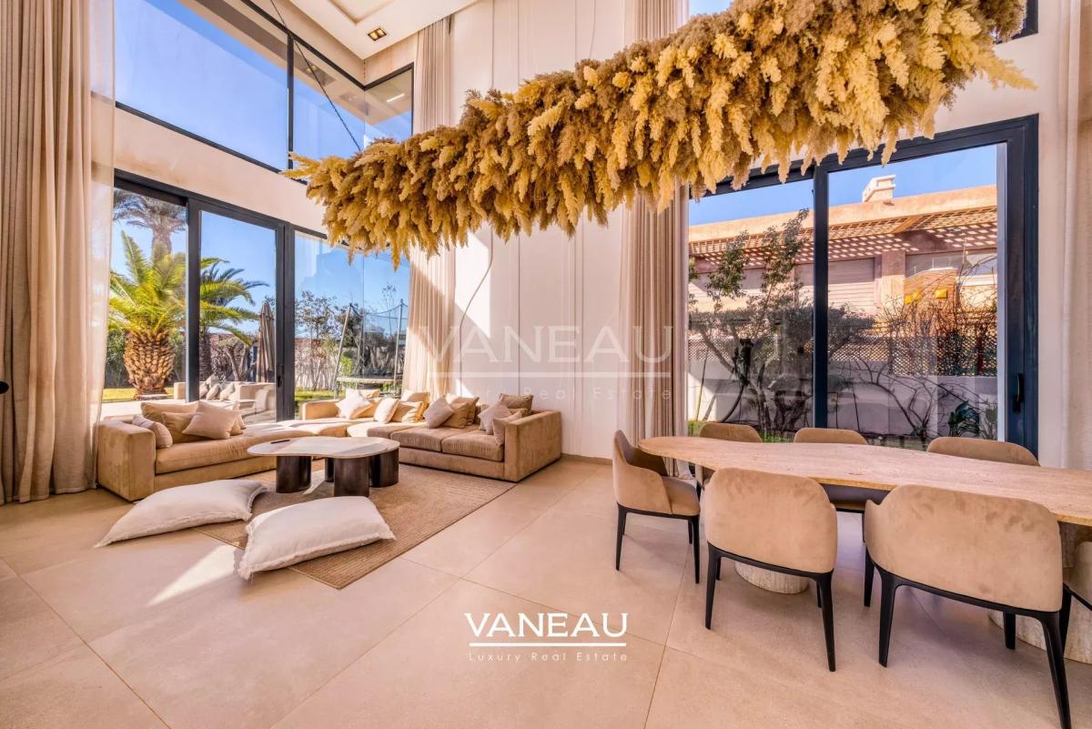 **À Vendre : Villa d’Exception sur le Golf Akenza à Marrakech**